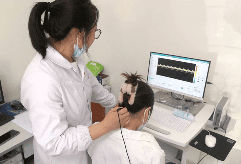 醫生體驗經顱多普勒